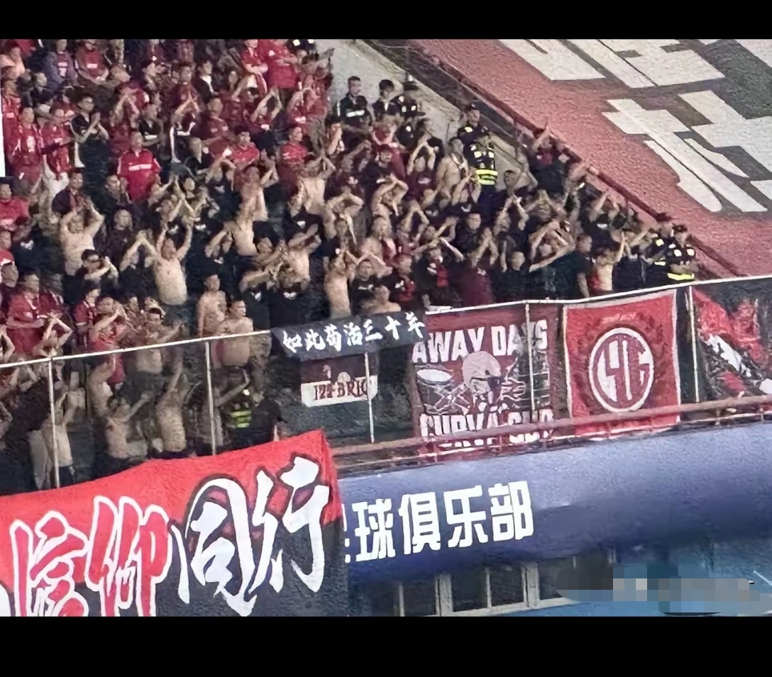 体育世界足球热度不减,球迷热情高涨的简单介绍 体育世界足球热度不减,球迷热情高涨的简单介绍