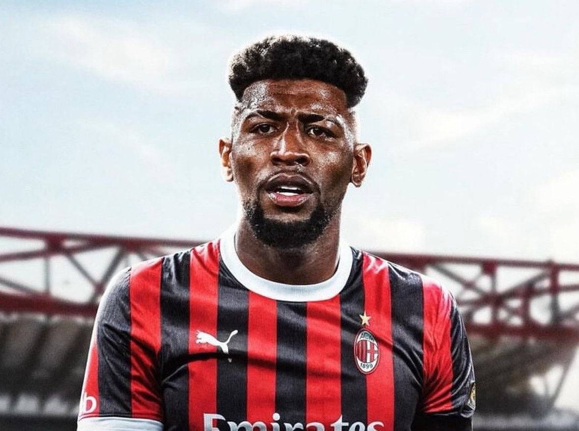 关于AC米兰队签下新后卫，增加阵容深度的信息