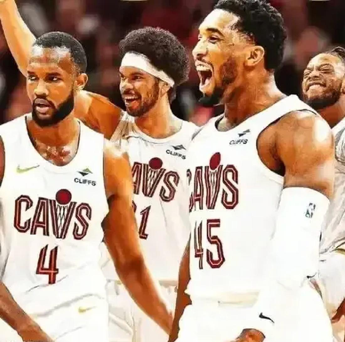 关于骑士队老将迎来生涯里程碑,向队友传递经验的信息 关于骑士队老将迎来生涯里程碑,向队友传递经验的信息