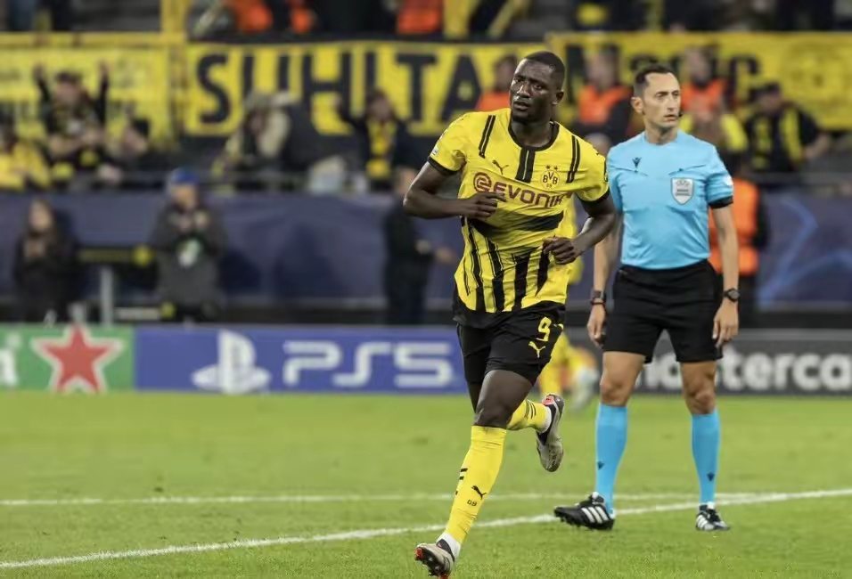 包含多特蒙德攻坚克难，战胜狼堡取得三分的词条