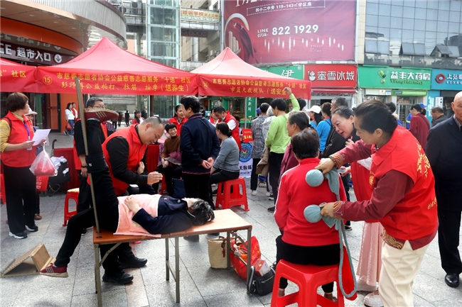 联盟组织公益活动,助力社区建设公益事业 联盟组织公益活动,助力社区建设公益事业