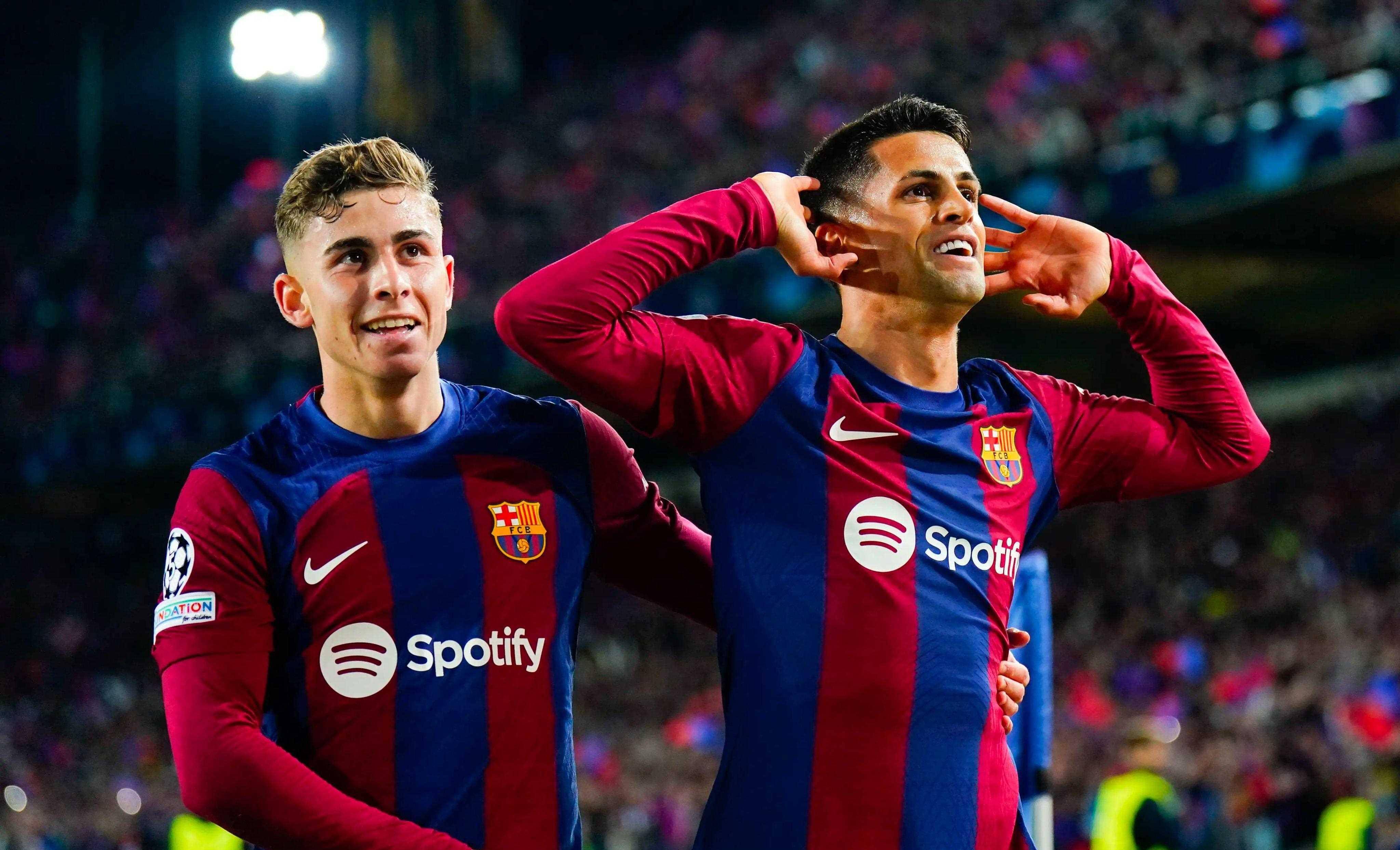 英超劲旅上演逆转好戏,晋级欧冠八强的简单介绍 英超劲旅上演逆转好戏,晋级欧冠八强的简单介绍