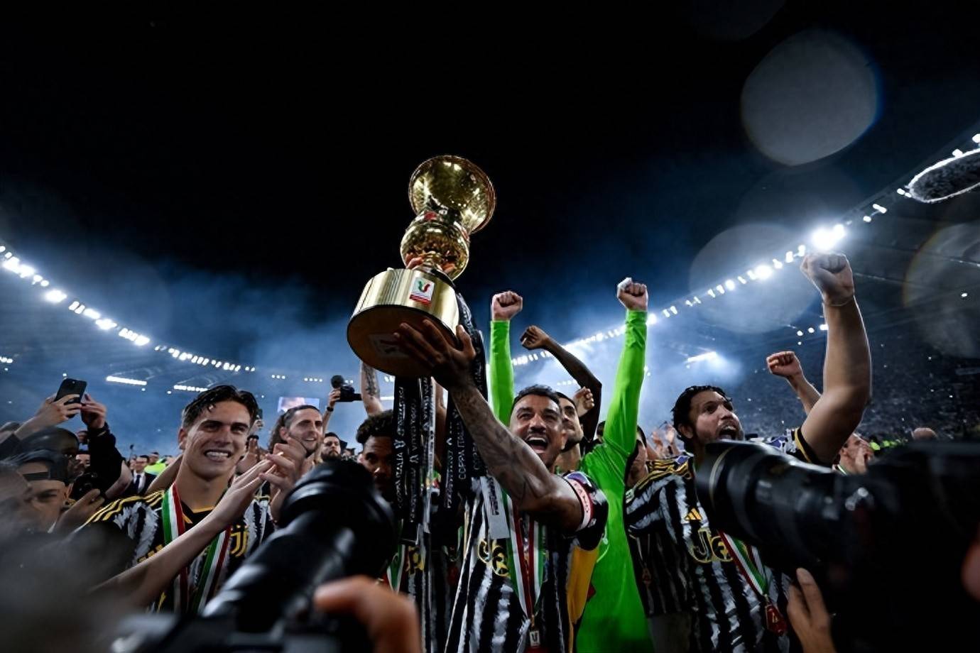 意大利顶尖球队迎战强劲对手，胜负难料的简单介绍