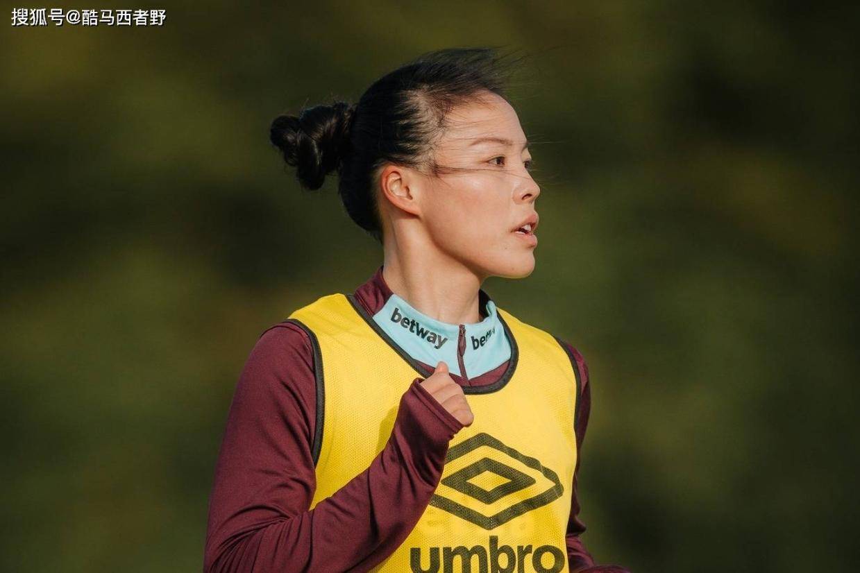 国际足坛瞩目一幕：女足日渐崭露头角勇往直前的简单介绍
