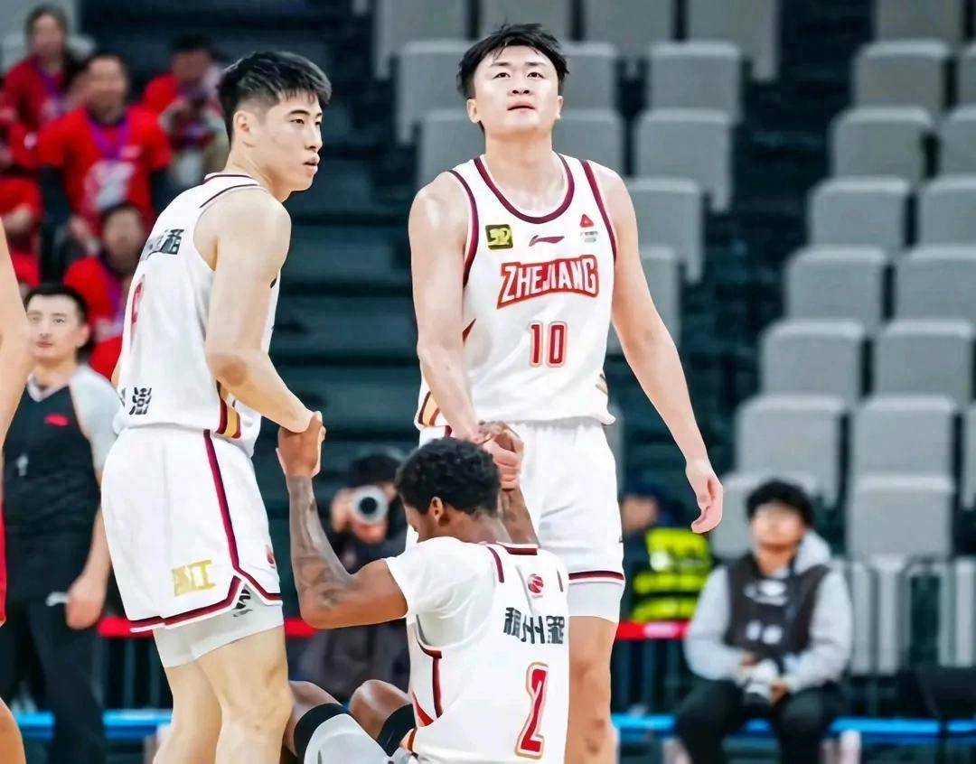 福建队轻取山东队，实力超前