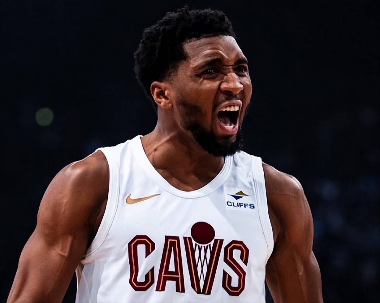 关于米切尔刷新纪录!西蒙成运动表现注目的信息 关于米切尔刷新纪录!西蒙成运动表现注目的信息