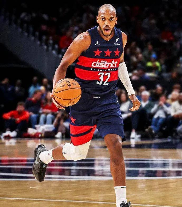 雄鹿力克绿衫军,米德尔顿:我们需要继续努力的简单介绍 雄鹿力克绿衫军,米德尔顿:我们需要继续努力的简单介绍