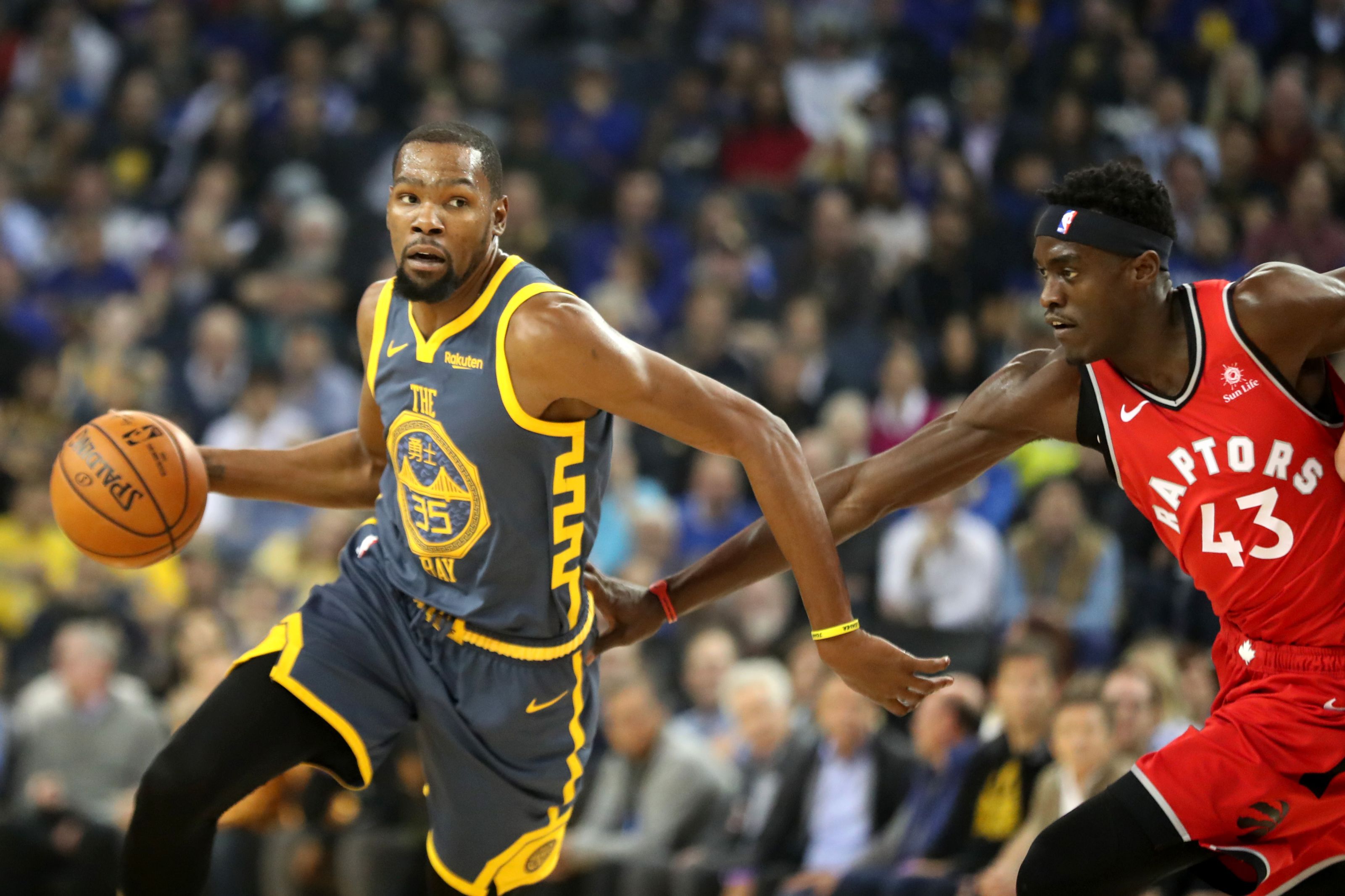 猛龙队冲击总冠军壮志凌云备受瞩目