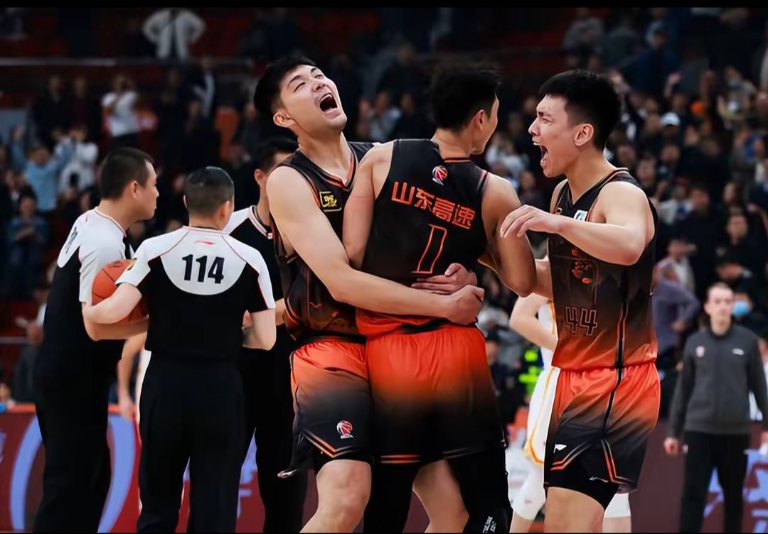 江苏队以惊人的分差战胜福建队 江苏队以惊人的分差战胜福建队