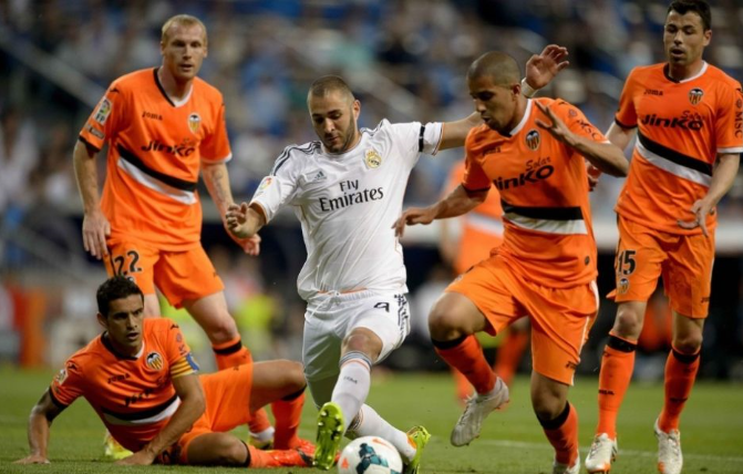 瓦伦西亚主场告捷，全队士气高涨的简单介绍