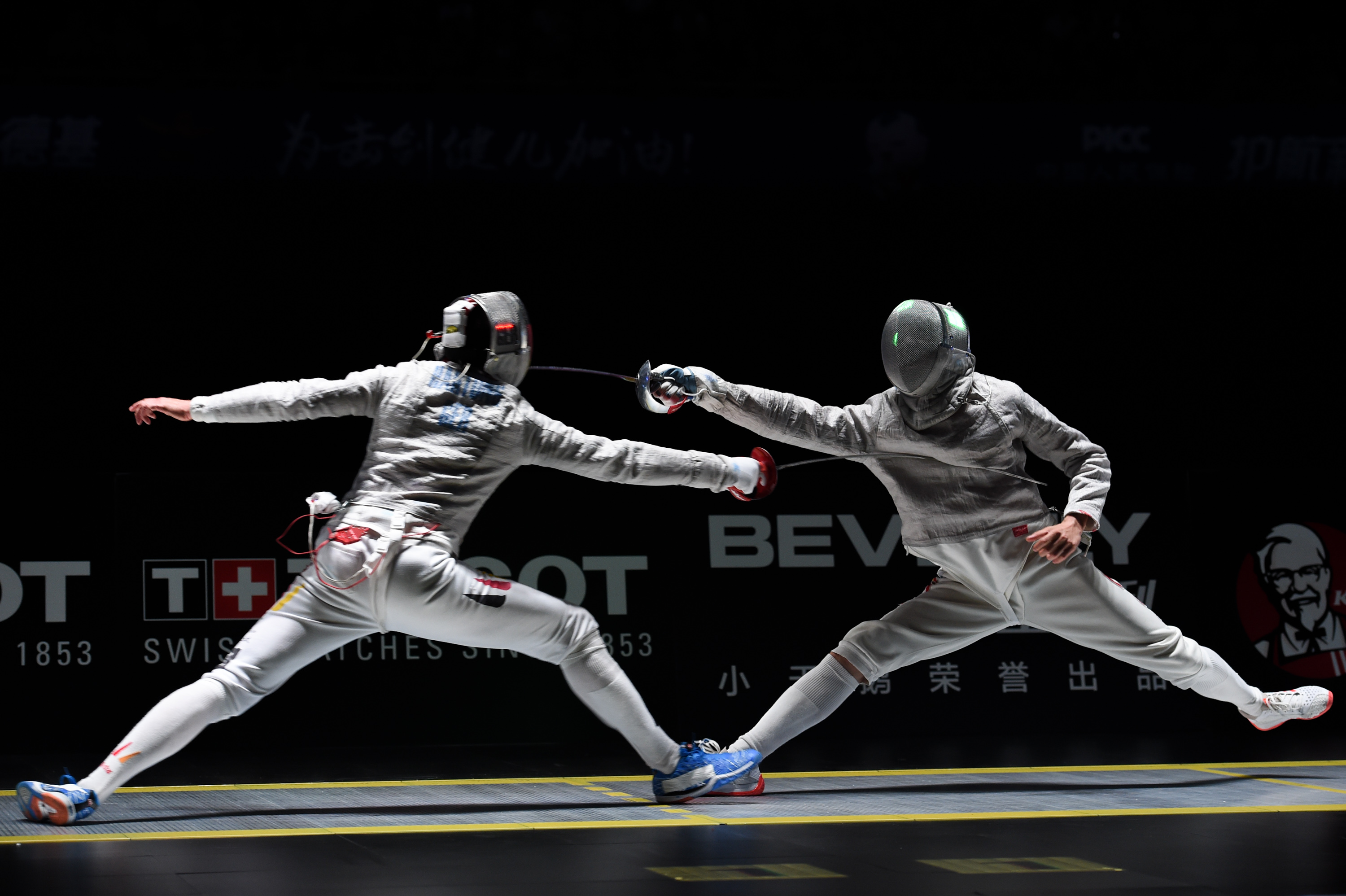 阿根廷击剑选手实力超群，轻松拿下金牌