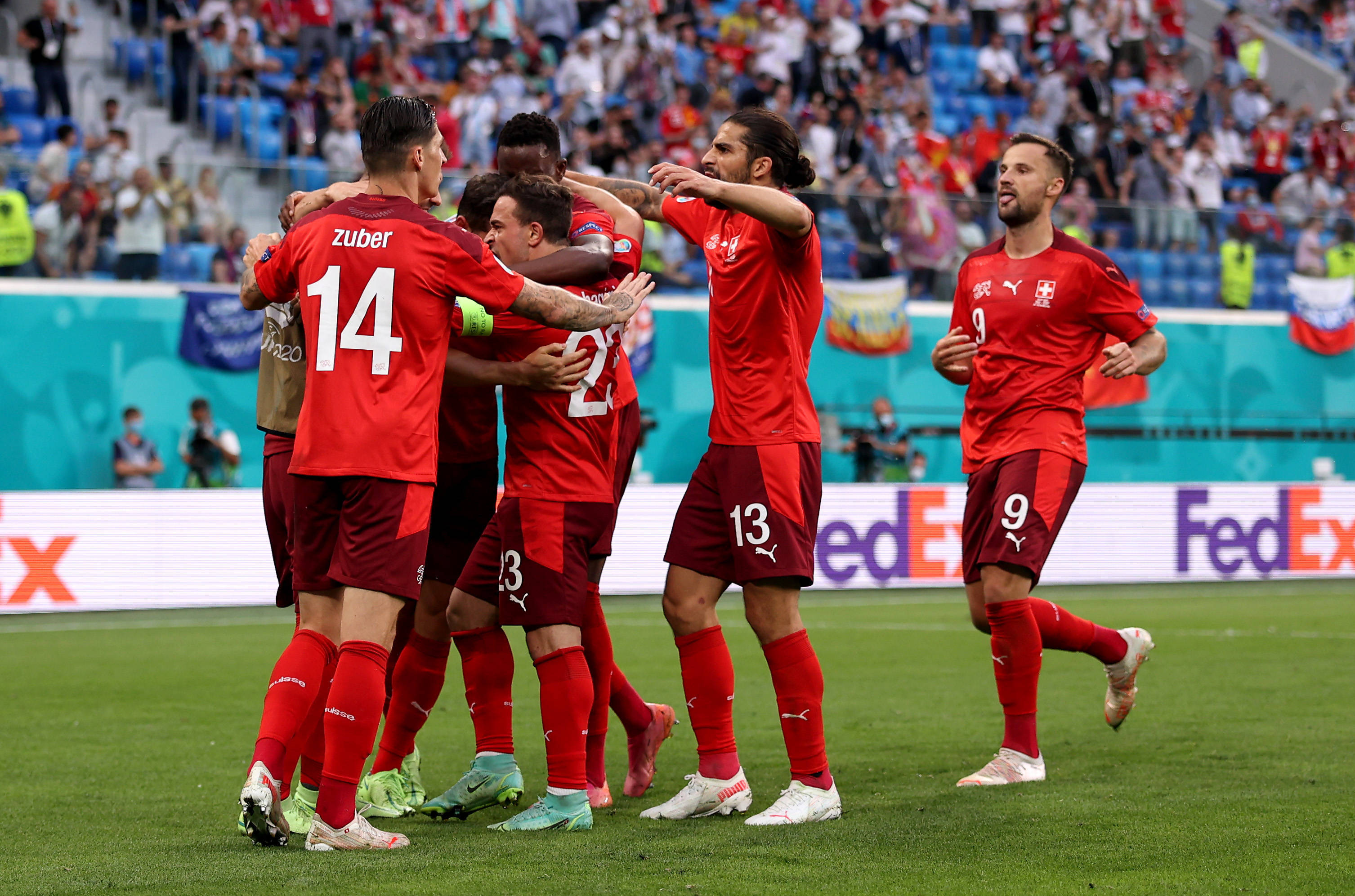 塞尔维亚客场大胜,取得胜利 塞尔维亚客场大胜,取得胜利