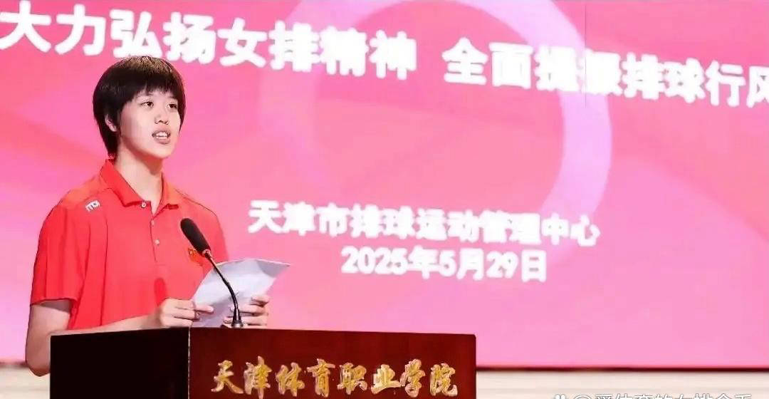 初露锋芒，各队新秀崭露头角赢得观众青睐的简单介绍