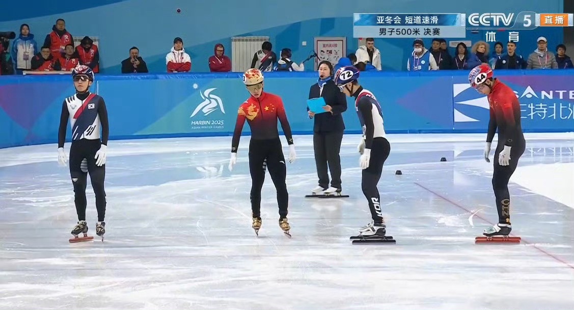 挪威运动员在速滑比赛中斩获金牌 挪威运动员在速滑比赛中斩获金牌