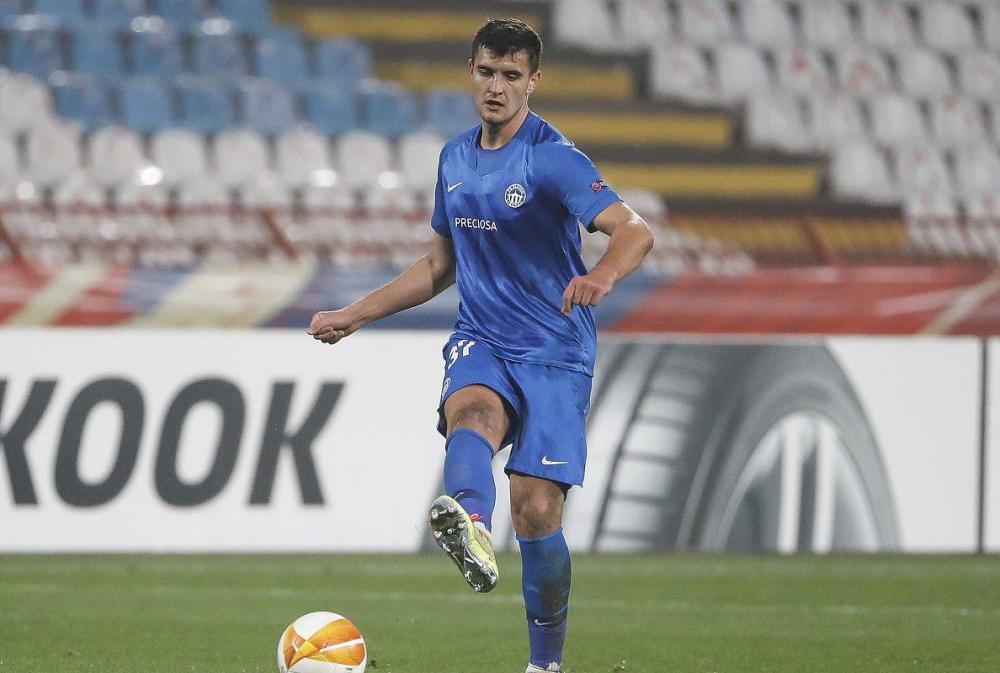 包含捷克艰难取胜，锁定小组第一出线的词条