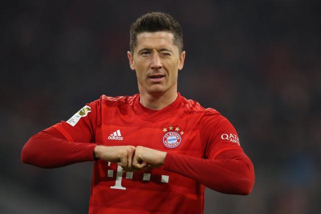 沙尔克遭遇不利输球失去领先优势