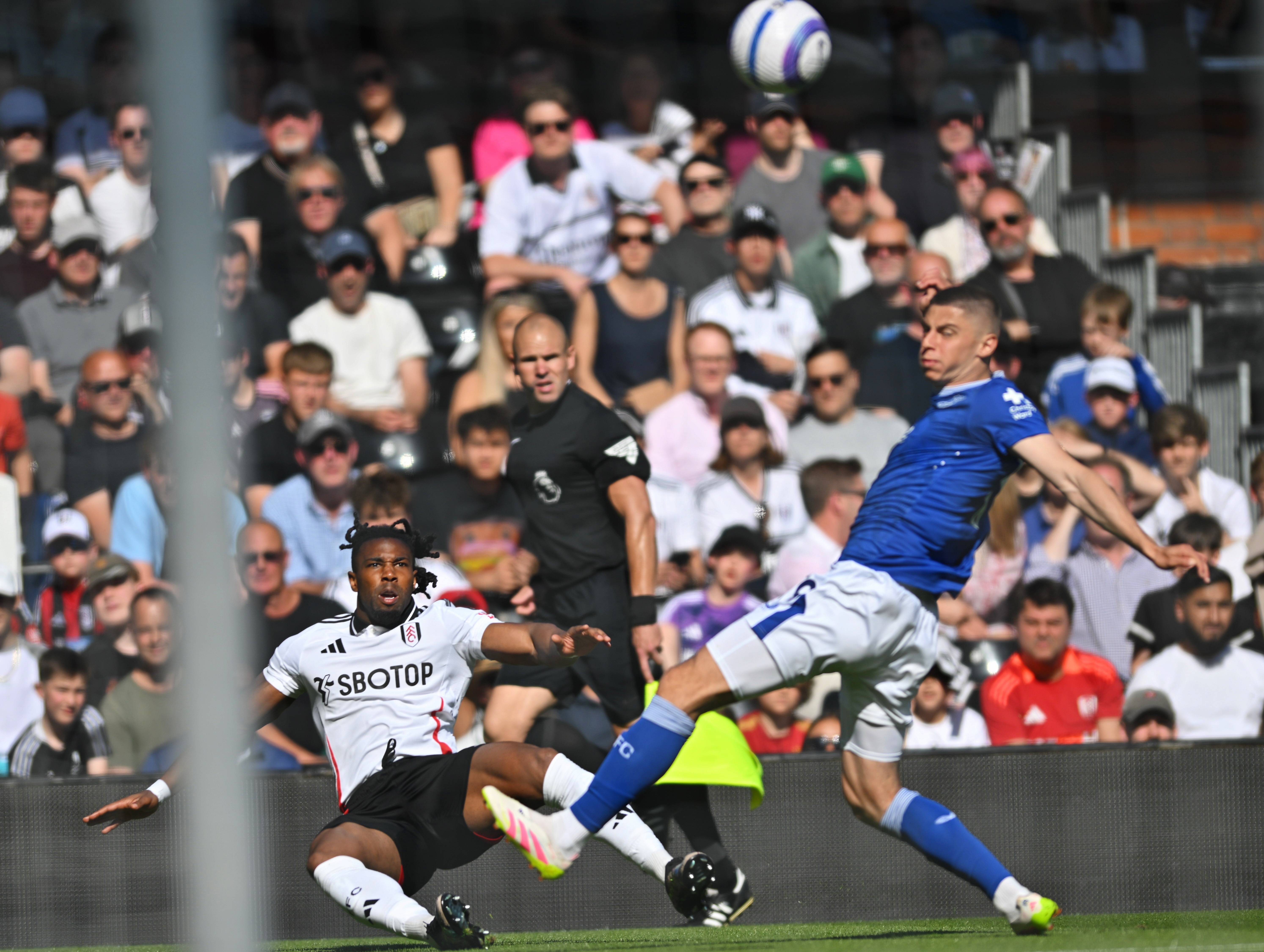 关于富勒姆主场战平埃弗顿,保持不败记录的信息 关于富勒姆主场战平埃弗顿,保持不败记录的信息