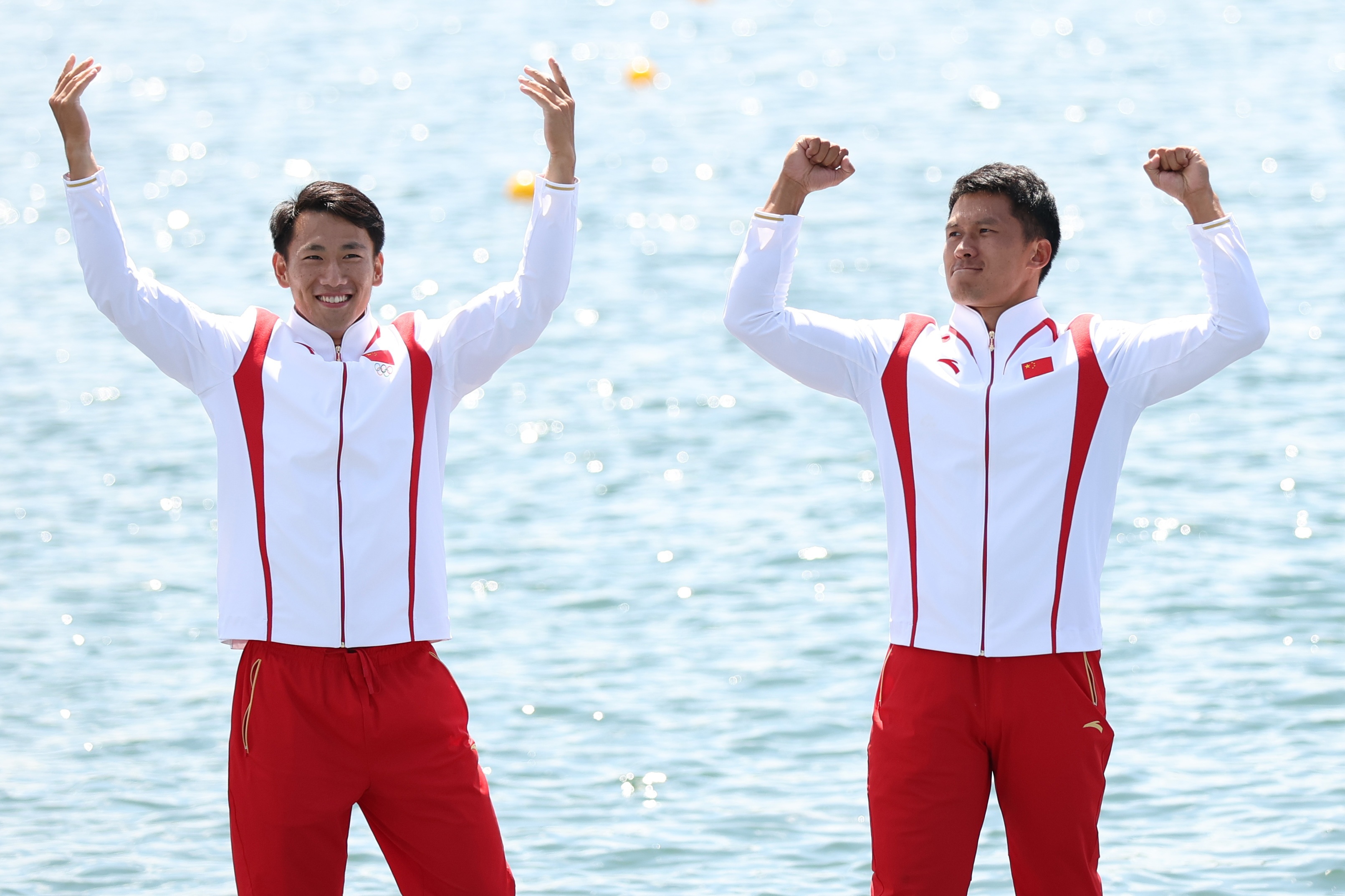 游泳赛场重磅出击,男女选手交相辉映 游泳赛场重磅出击,男女选手交相辉映