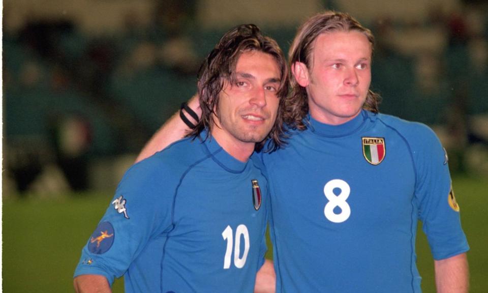 斯洛伐克迎战意大利,双方争相展现出色足球风采 斯洛伐克迎战意大利,双方争相展现出色足球风采