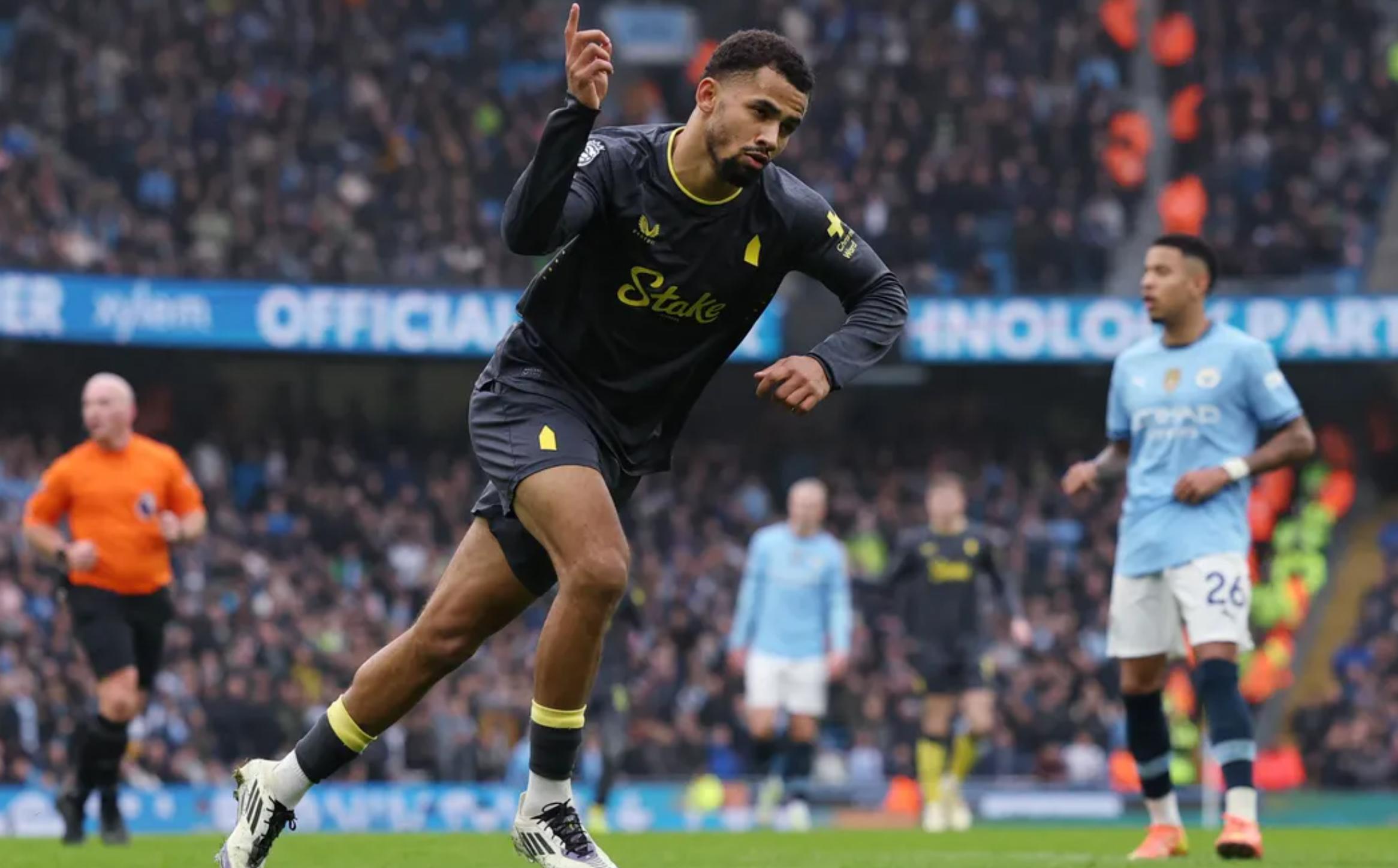 曼联足球队主教练被曼城逆转，遭遇失利