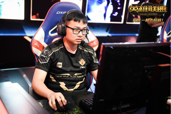 RNG翻盘KT,Ming团战一打五强强对话入围赛,让粉丝疯狂欢呼的简单介绍 RNG翻盘KT,Ming团战一打五强强对话入围赛,让粉丝疯狂欢呼的简单介绍