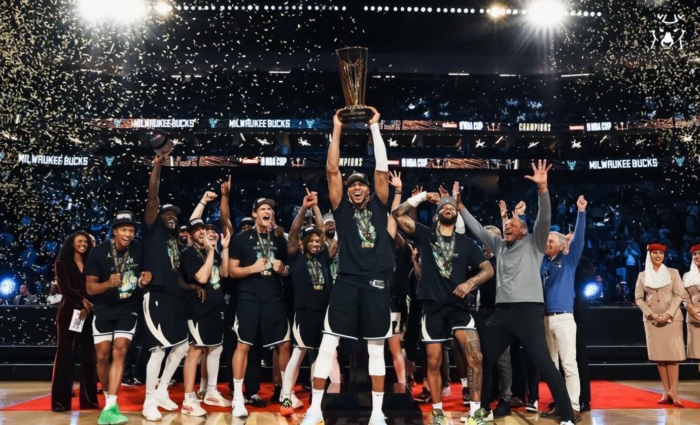 雄鹿主场力克湖人,字母哥季后赛首秀大放异彩 雄鹿主场力克湖人,字母哥季后赛首秀大放异彩